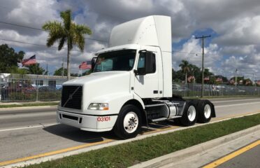 Camiones En Venta 2010 VOLVO VNL Conventional – Day Cab, Conventional – Sleeper Truck, Tractor, Miami, Florida