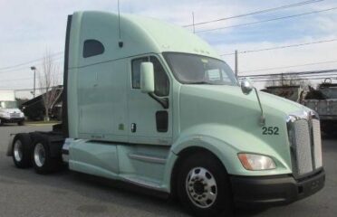 Camiones En Venta 2012 KENWORTH T700 Conventional – Sleeper Truck, Tractor, Miami, Florida