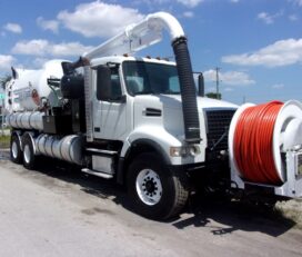 Camiones En Venta 2002 VOLVO VHD Sewer Trucks, Vacuum Truck, Septic, Miami, Florida