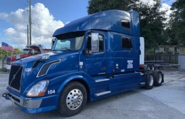 Camiones En Venta 2012 VOLVO VNL64T780 Conventional – Sleeper Truck, Tractor, Miami, Florida