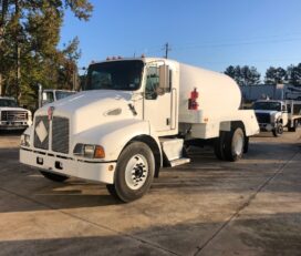 Camiones En Venta 2004 KENWORTH T300 Tanker Truck, LPG Tank Truck, Miami, Florida