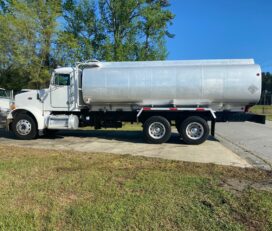 Camiones En Venta 2002 PETERBILT 357 Fuel Truck – Lube Truck, Tanker Truck, Miami, Florida