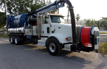 Camiones En Venta 2014 PETERBILT 365 Sewer Trucks, Vacuum Truck, Septic, Miami, Florida