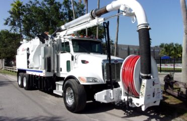 Camiones En Venta 2008 PETERBILT 340 Sewer Trucks, Vacuum Truck, Septic, Miami, Florida