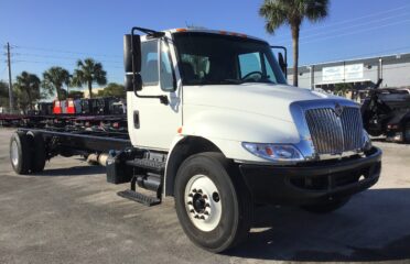 Camiones En Venta 2016 INTERNATIONAL 4300 Conventional – Day Cab, Cab Chassis, Tractor, Miami, Florida