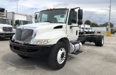 Camiones En Venta 2016 INTERNATIONAL 4300 Cab Chassis, Miami, Florida