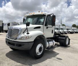 Camiones En Venta 2016 INTERNATIONAL 4400 Conventional – Day Cab, Tractor, Miami, Florida