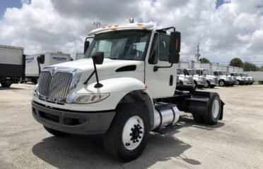 Camiones En Venta 2016 INTERNATIONAL 4400 Conventional – Day Cab, Tractor, Miami, Florida