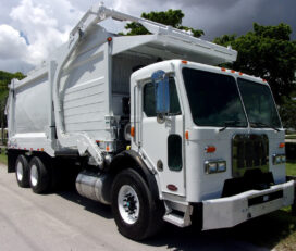 Camiones En Venta 2013 PETERBILT 320 Garbage Truck, Recycle Truck, Miami, Florida