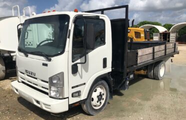 Camiones En Venta 2014 Isuzu NQR Flatbed Truck, Miami, Florida