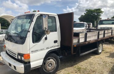 Camiones En Venta 2002 Isuzu NQR Flatbed Truck, Miami, Florida