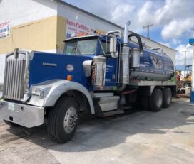 Camiones En Venta 2004 Kenworth W900 Septic, Miami, Florida