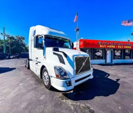 Camiones En Venta 2015 Volvo VNL64T670 Conventional – Sleeper Truck, Tractor, Miami, Florida