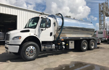 Camiones En Venta 2015 FREIGHTLINER BUSINESS CLASS M2 Sewer Trucks, Vacuum Truck, Septic, Opa-Locka, Florida