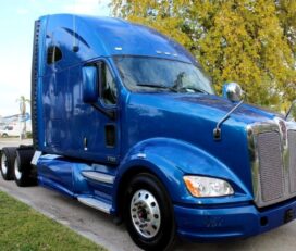 Camiones En Venta 2013 KENWORTH T700 Conventional – Sleeper Truck, Tractor, Miami, Florida