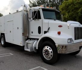 Camiones En Venta 2003 PETERBILT 330 Utility Truck – Service Truck, Fuel Truck – Lube Truck, Mechanics Truck, Miami, Florida