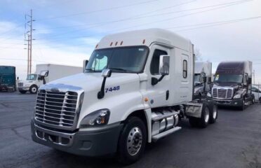 Camiones En Venta 2017 FREIGHTLINER CASCADIA Conventional – Sleeper Truck, Tractor, Miami, Florida