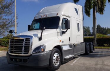 Camiones En Venta 2018 FREIGHTLINER CASCADIA Conventional – Sleeper Truck, Cab Chassis, Tractor, Miami, Florida