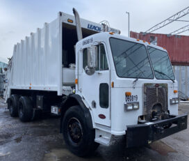 Camiones En Venta 2005 PETERBILT 320 Garbage Truck, Recycle Truck, Miami, Florida