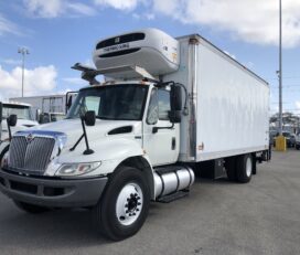 Camiones En Venta 2013 INTERNATIONAL 4300 Reefer/Refrigerated Truck, Miami, Florida