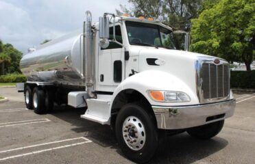 Camiones En Venta 2011 PETERBILT 348 Fuel Truck – Lube Truck, Tanker Truck, Oil Tank Truck, Miami, Florida