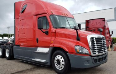 Camiones En Venta 2018 FREIGHTLINER CASCADIA Conventional – Sleeper Truck, Tractor, Miami, Florida