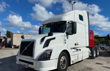 Camiones En Venta 2015 VOLVO VNL Conventional – Day Cab, Dually, Tractor, Miami, Florida