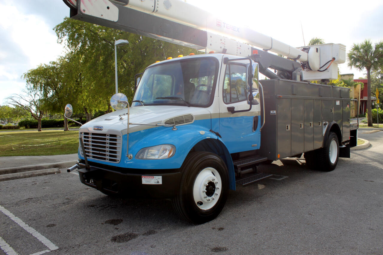 Camiones En Venta 2010 Freightliner M2 106 Bucket Truck – Boom Truck, Opa-Locka, Florida