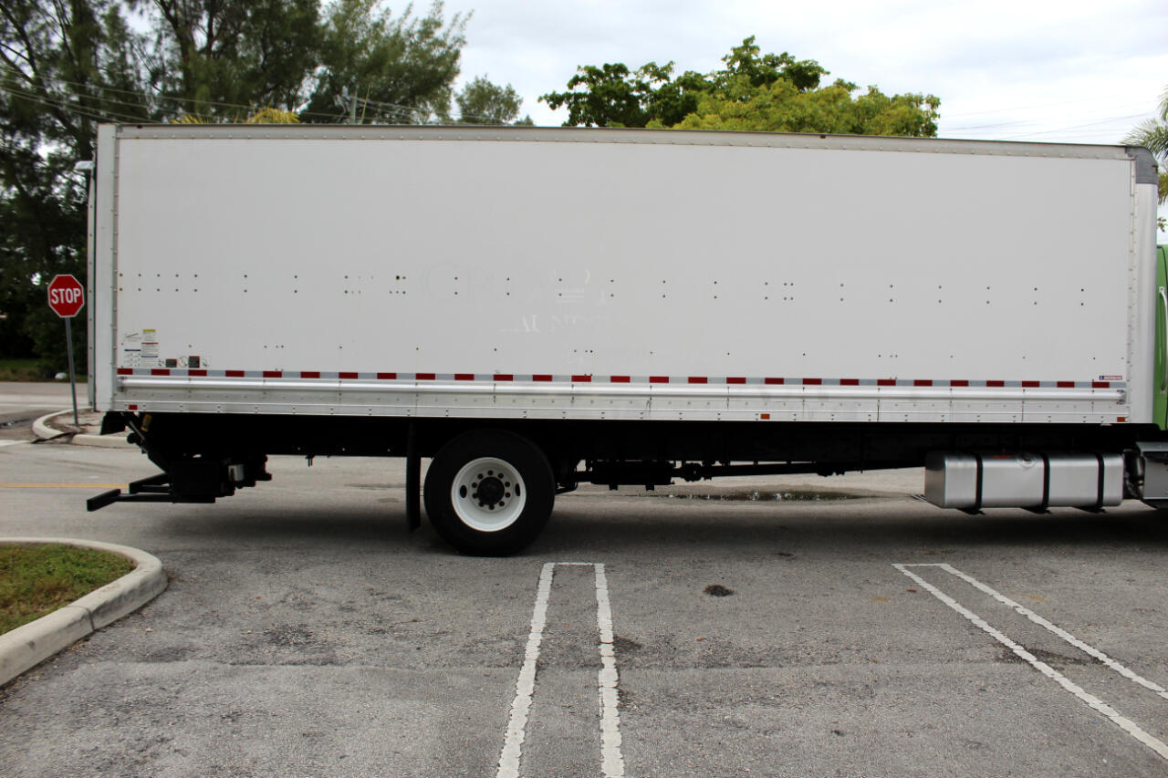 Camiones En Venta 2016 Freightliner M2 106 Box Truck – Straight Truck, Dry Van, Cutaway-Cube Van, Opa-Locka, Florida