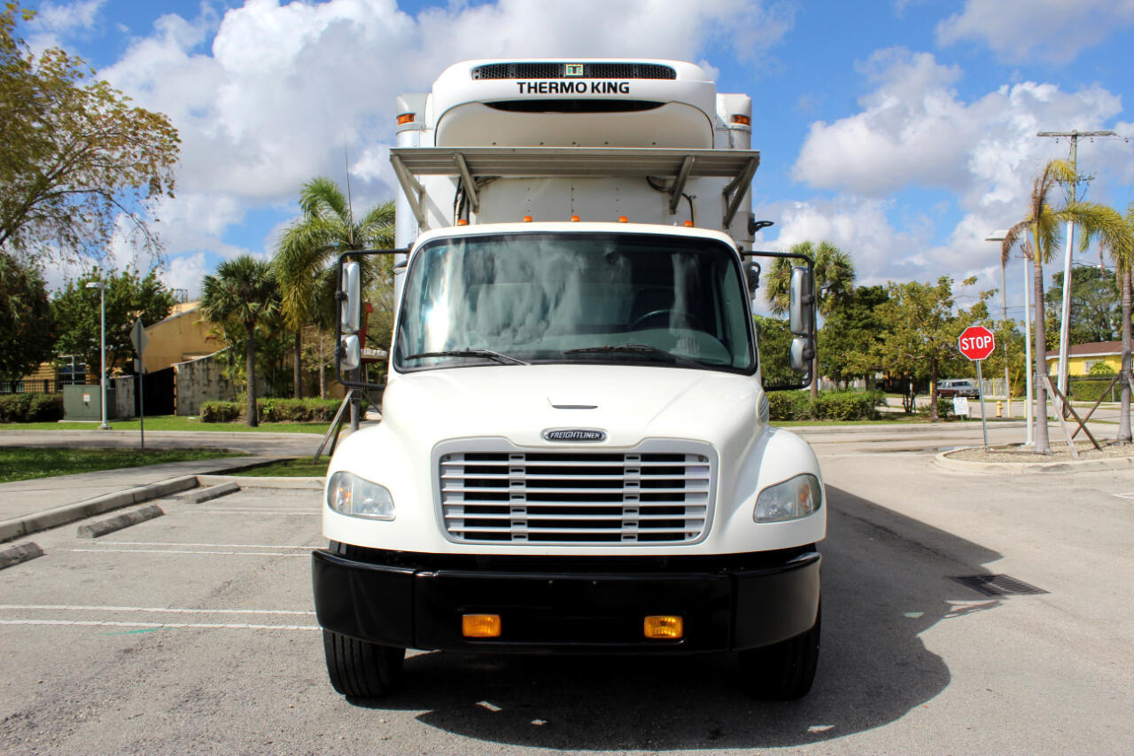 Camiones En Venta 2013 Freightliner M2 106 Reefer/Refrigerated Truck, Opa-Locka, Florida