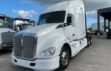 Camiones En Venta 2017 KENWORTH T680 Conventional – Sleeper Truck, Cab Chassis, Tractor, Miami, Florida