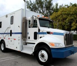 Camiones En Venta 2013 PETERBILT 337 Utility Truck – Service Truck, Mechanics Truck, Miami, Florida
