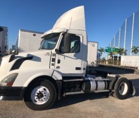 Camiones En Venta 2014 Volvo VNL42T300 Conventional – Day Cab, Tractor, Miami, Florida