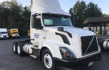 Camiones En Venta 2015 VOLVO VNL Conventional – Day Cab, Tractor, Miami, Florida