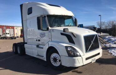 Camiones En Venta 2016 Volvo VNL64T670 Conventional – Sleeper Truck, Tractor, Miami, Florida