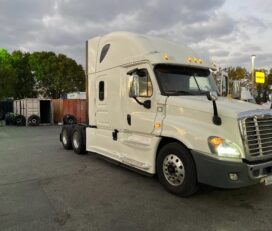 Camiones En Venta 2017 Freightliner CASCADIA 125 Conventional – Sleeper Truck, Tractor, Miami, Florida