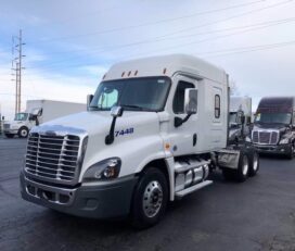 Camiones En Venta 2017 FREIGHTLINER CASCADIA Conventional – Sleeper Truck, Tractor, Opa-Locka, Florida