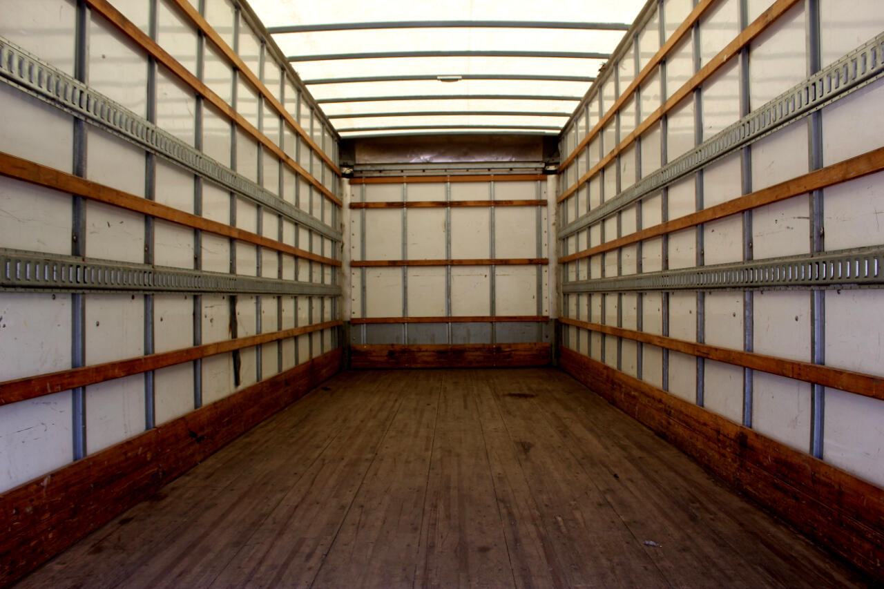 Camiones En Venta 2016 Freightliner M2 106 Box Truck – Straight Truck, Opa-Locka, Florida
