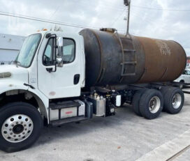 Camion de Cisterna Freightliner Business Class M2 106 2014 en Venta en Miami, Florida Estados Unidos